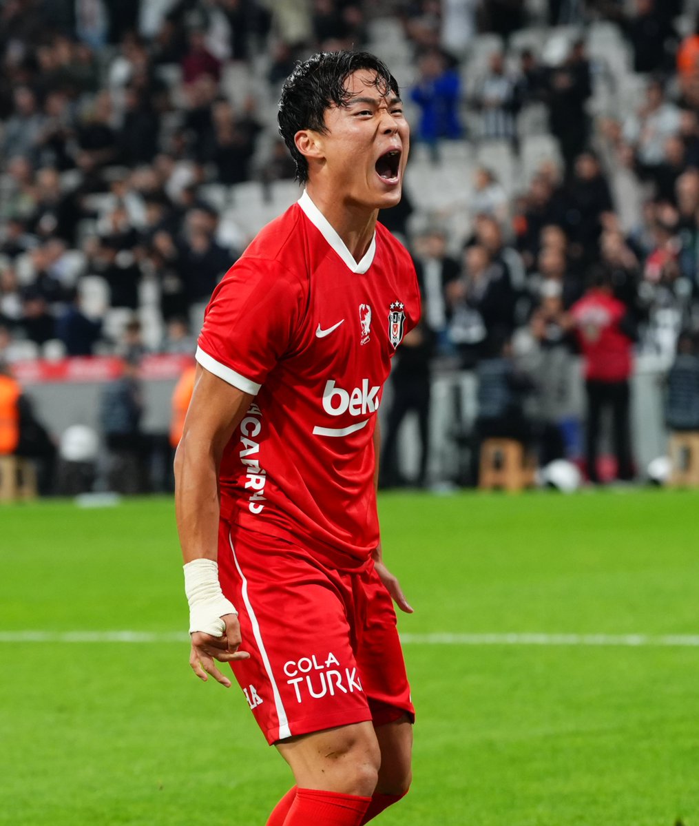 Besiktas's tweet photo. Oh be! 🇰🇷 https://t.co/SznvGDSDtg