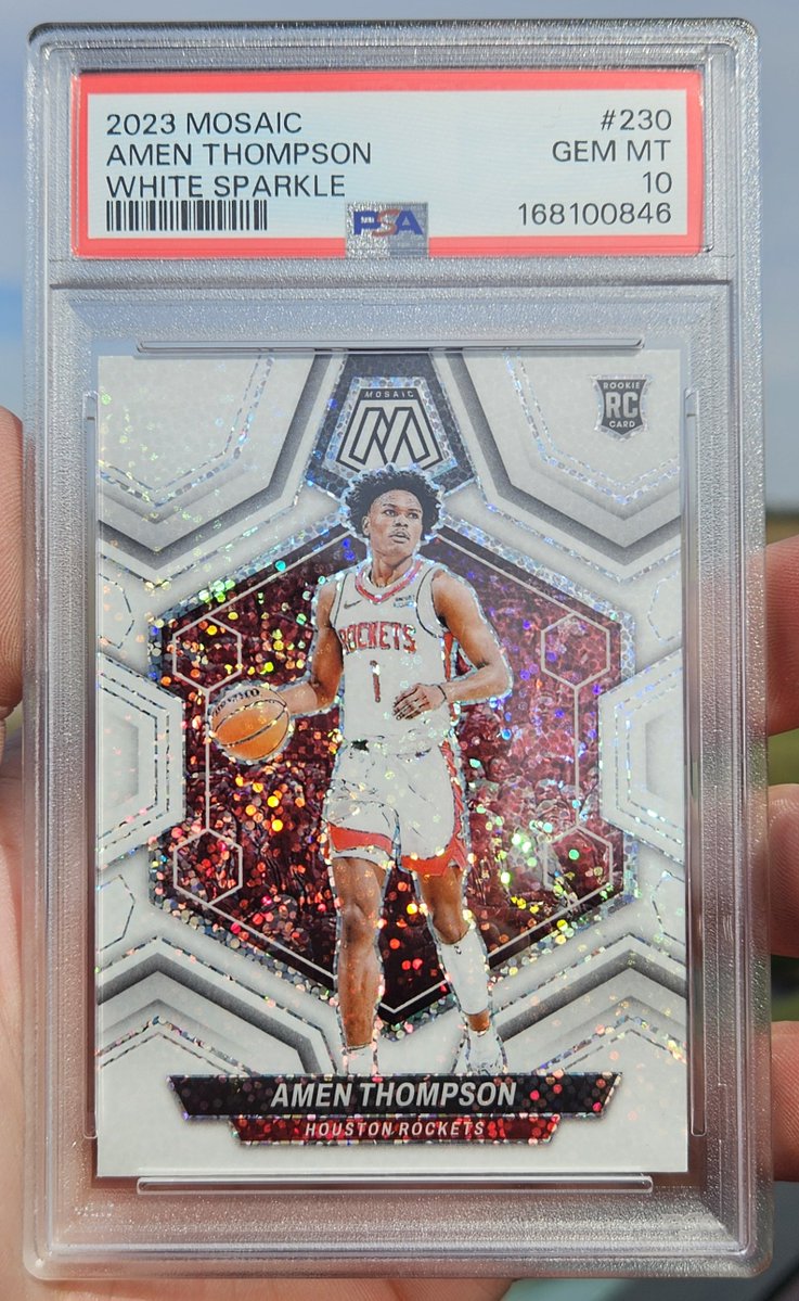 ZeroRips's tweet photo. What a great mail day 😍

Amen gold wave is pop 2, white sparkle pop 8 with the insane color match

And my favorite KG rookie of all time https://t.co/IlvbsbsD4S