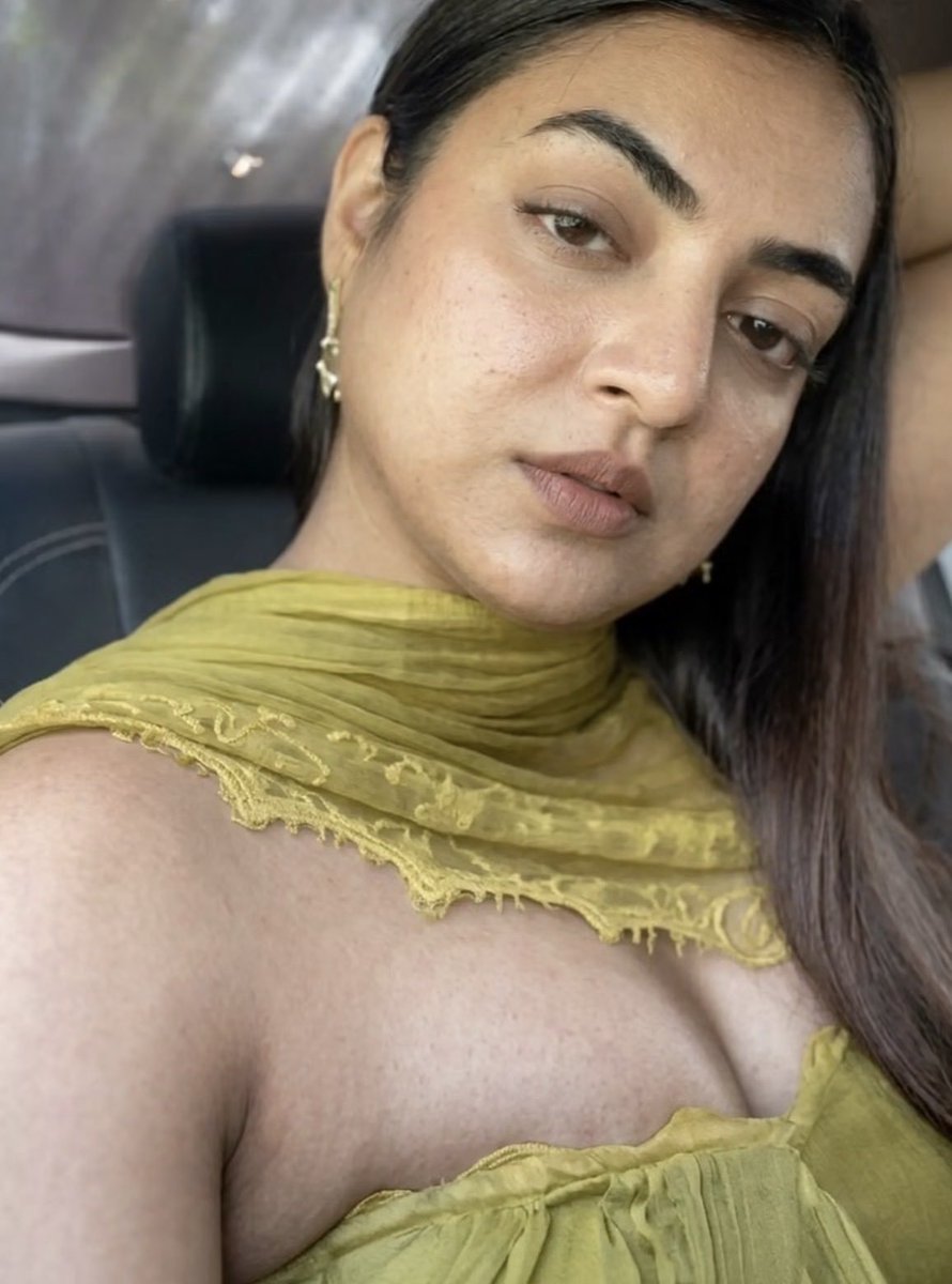 NaveenVat's tweet photo. Ulavu otha thevidiya ennadi katru ippadi kattura parthale s***** ting tingunathu eppadi parthaa kai adikamal irukum endru thonuthu amma ka*** un mulaiyileye s***** vachu theikanumdi pakkumpothu moodaga thadi thevidiya munda , evalavu aasai unmela ellathukum ethana per ithai https://t.co/beV9BXSE37