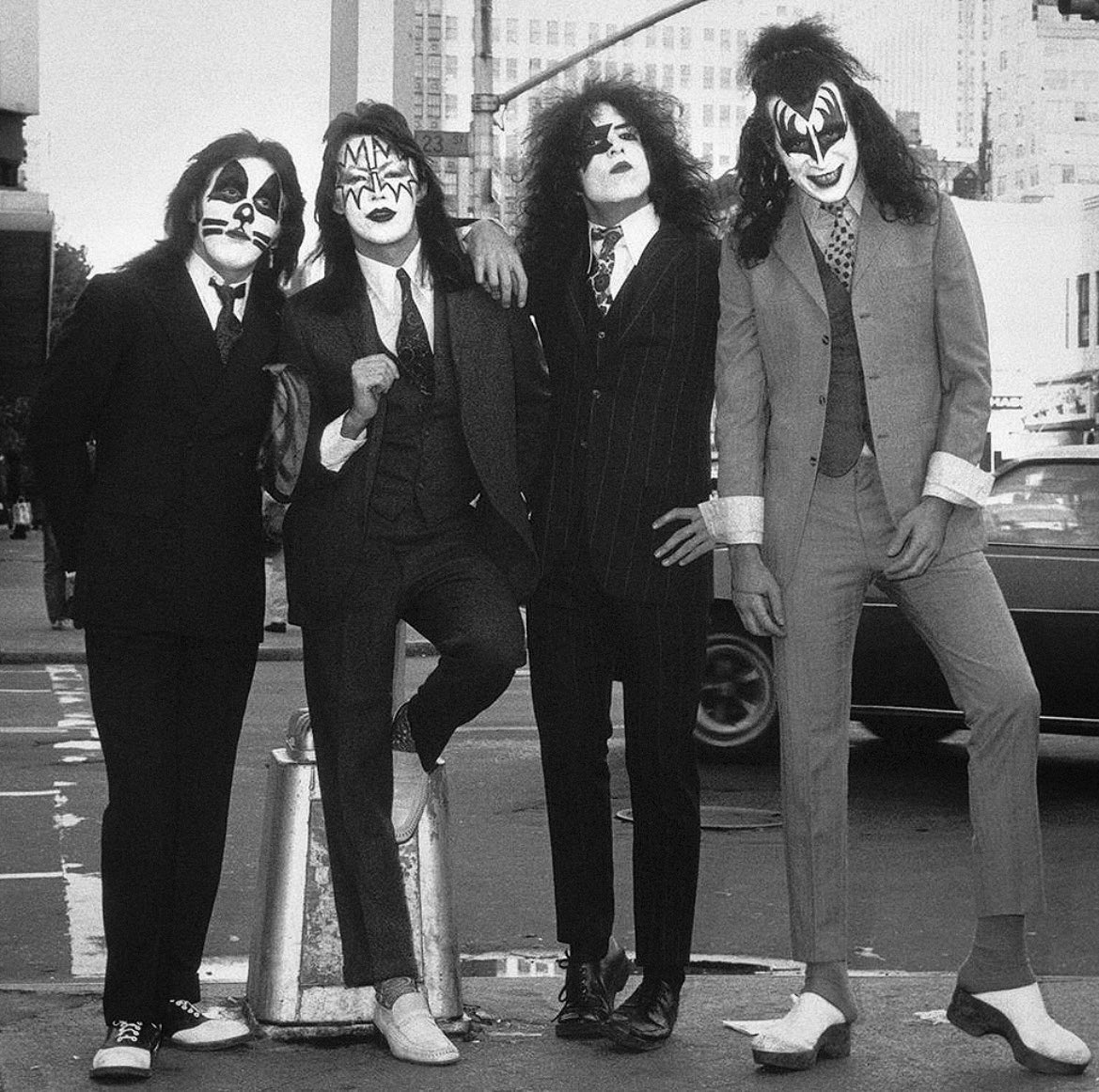 bob_robertnash's tweet photo. 52 years ago today…
Bob Gruen took this iconic photo of KISS.
#70sKISS https://t.co/9gmVTaAjCd