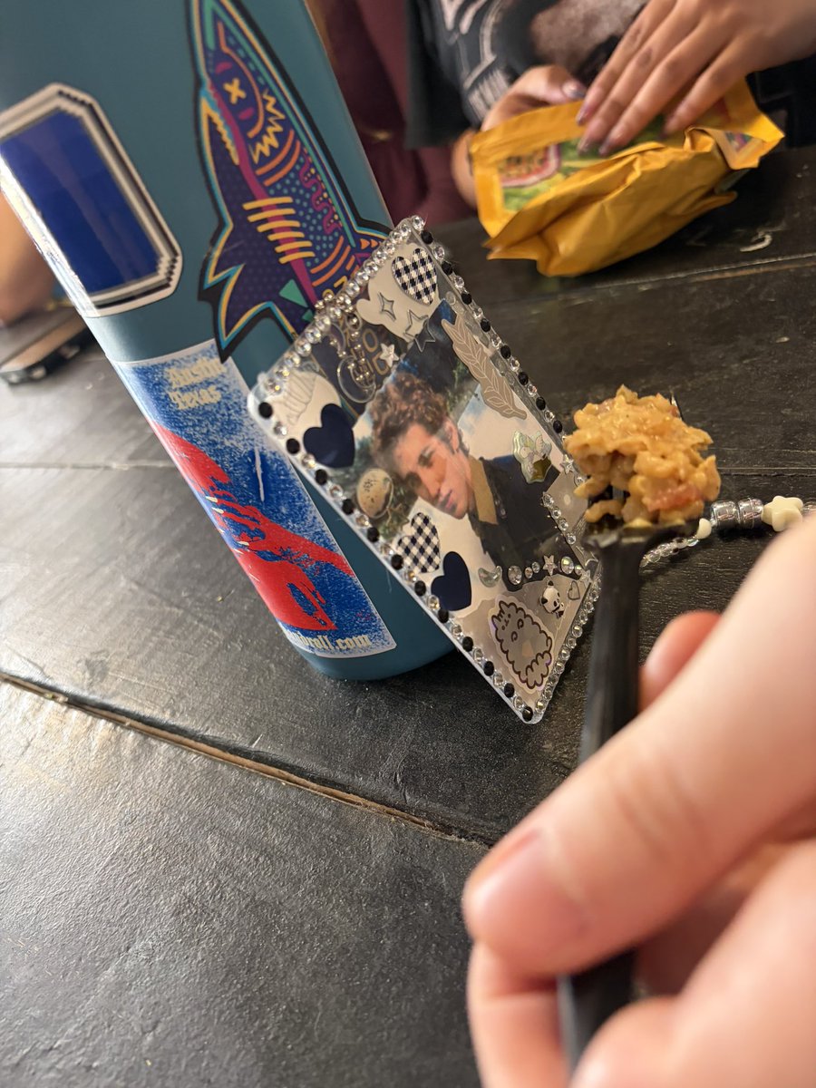 hellla787's tweet photo. feeding him slop https://t.co/yLI3iDcoxJ