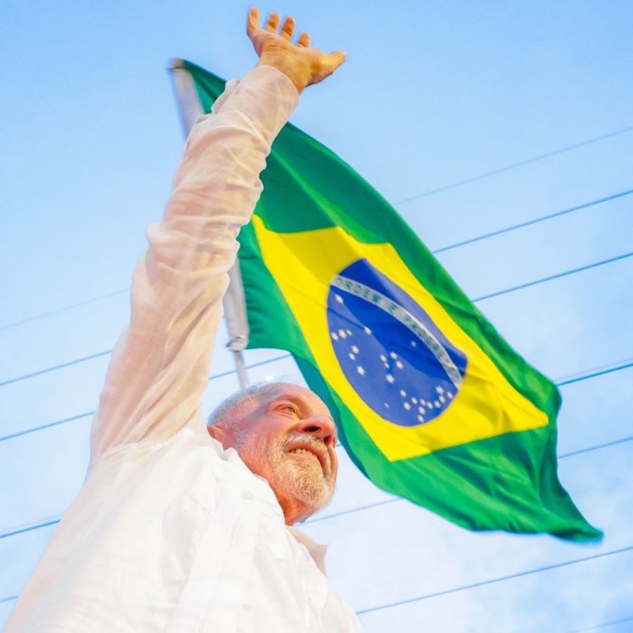 updatecharts's tweet photo. RESPEITO GLOBAL! Lideranças de diversos países reconhecem e parabenizam Lula pela vitória, com cumprimentos vindos de diferentes partes do mundo. https://t.co/JvXdDcLVkc