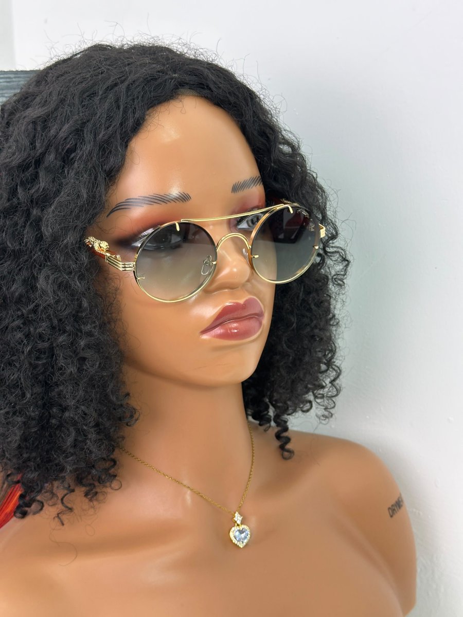 Noories_lumiere's tweet photo. HELLO MY LUMIÈRE LADIES!!!

We have these beautiful glasses for ya'll in different colours...

Frame 1 and 2: 15,000 
Frame 3 and 4: 14,000 

Send a dm to order for yours.
Location: Lagos https://t.co/9tAt0WA2Ke