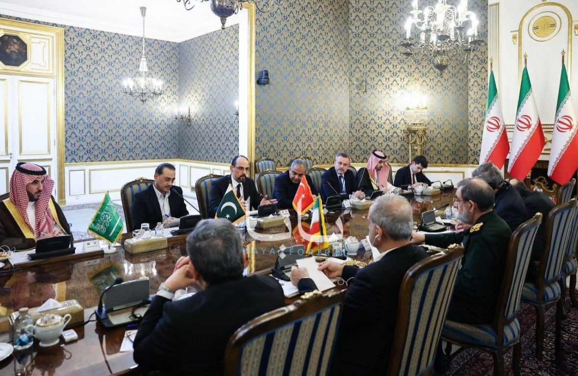 TheSaviour's tweet photo. Footage from Iran’s meeting with representatives of the Mecca Alliance countries in Tehran, the Iranian capital https://t.co/b6YxVHHD3l