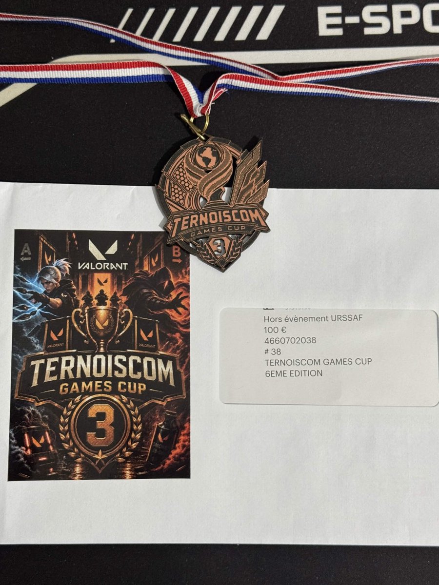 rem_vlr's tweet photo. Première LAN ever , c’était incroyable , le sentiment de malade fière de ma performance surtout pour une première même si j’aurais voulu gagner , Merci aux Goats @M4gicKmXVLR @zayN_vlr @RPR_Anto @RifinoTV @Nyxavlr  pour cette expérience 

Et le cast 10/10 @Mephisto_TTV @_Laou_ https://t.co/lamPWQZnxQ