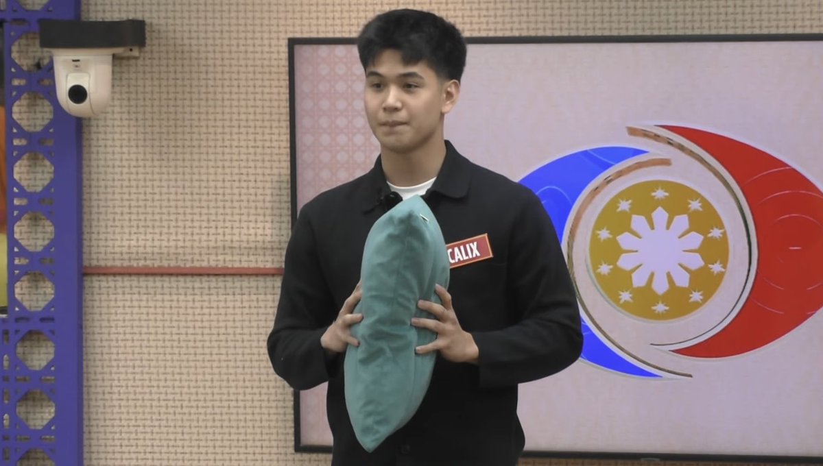 TeamCalixTrends's tweet photo. Grabe, nakakaiyak yung story ni Calix 💔 Sending the biggest hugs to you! 🫂 Always remember na mahal na mahal ka ni Tita, and she’s surely so proud of you. Mahal na mahal ka rin namin, Please know that you are never alone. Nandito lang kami palagi and we will never leave you🩶 https://t.co/oLv1KYn1AU