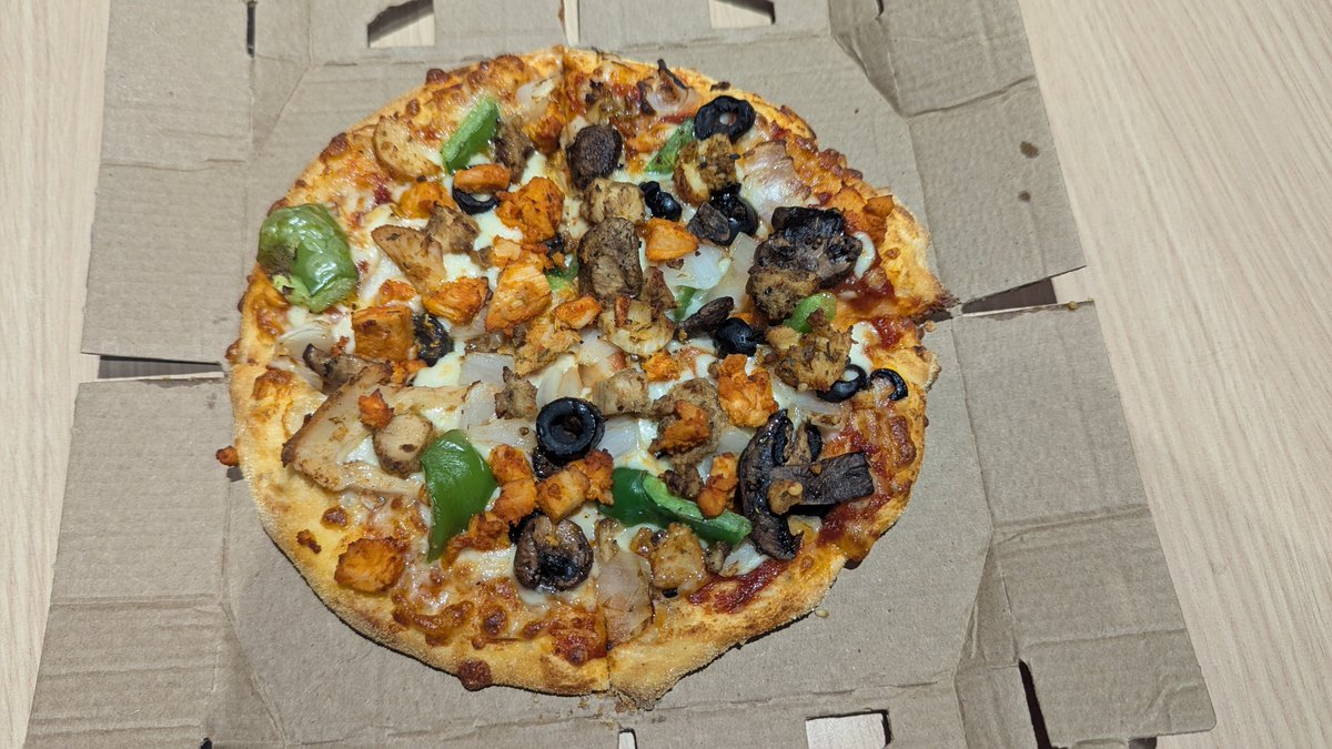 anjanasammu's tweet photo. Dominos pizza ❤😍🫰🏻Love it 😋 https://t.co/4Roz8iyC59
