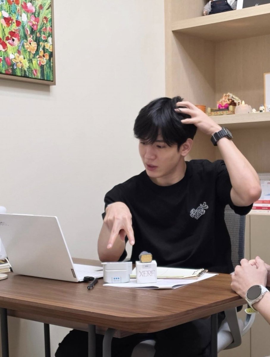 east_easy's tweet photo. “ตรวจหน้ากับคุมหมอนุ้งนิวครับ“😂
สรุปใครตรวจใครครับเนี๊ยะ #Newwiee https://t.co/y9W5HqzGeo