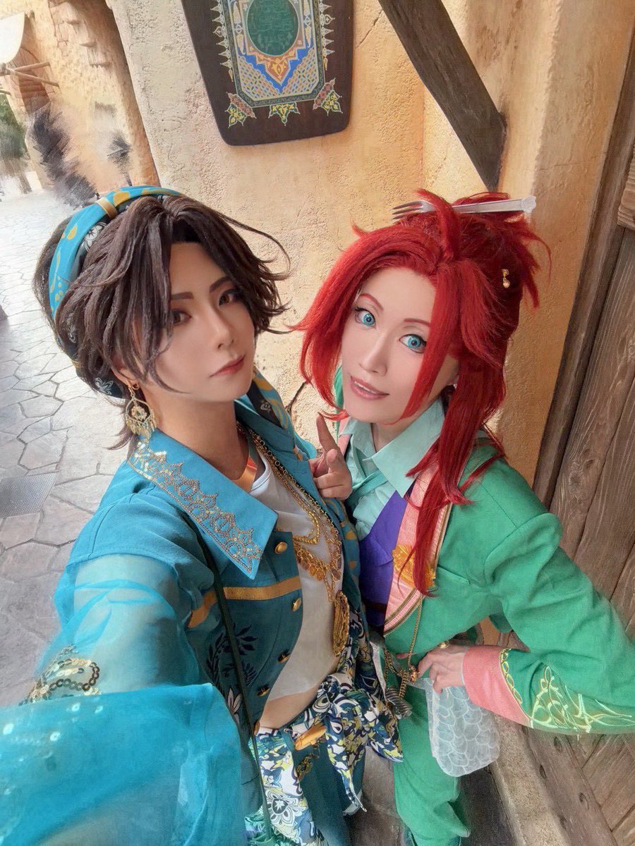 kal_maron's tweet photo. 10/19 🌊
リエーレでりおミナと遊んできた！ミナ似合っててかっこよかった🥰1日めっちゃ食べてたな！お互い装飾要介護で助け合いしてたw今まで泊まりで連続インパしてたから1日だと物足りなくて寂しいね〜なんて話してた🥹
また一緒に遊びたい🫶

#Dハロ仮装2026
#Dハロツイステ https://t.co/qVVrsnQbll