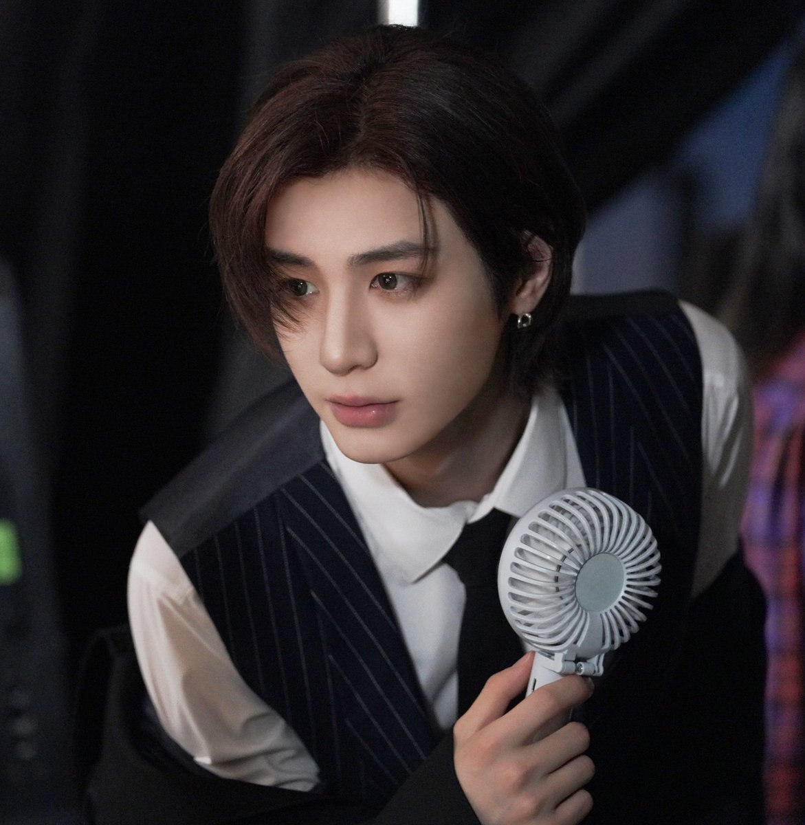 han_2lee's tweet photo. 나 정장 좋아하네. https://t.co/Px5N2Le8vh