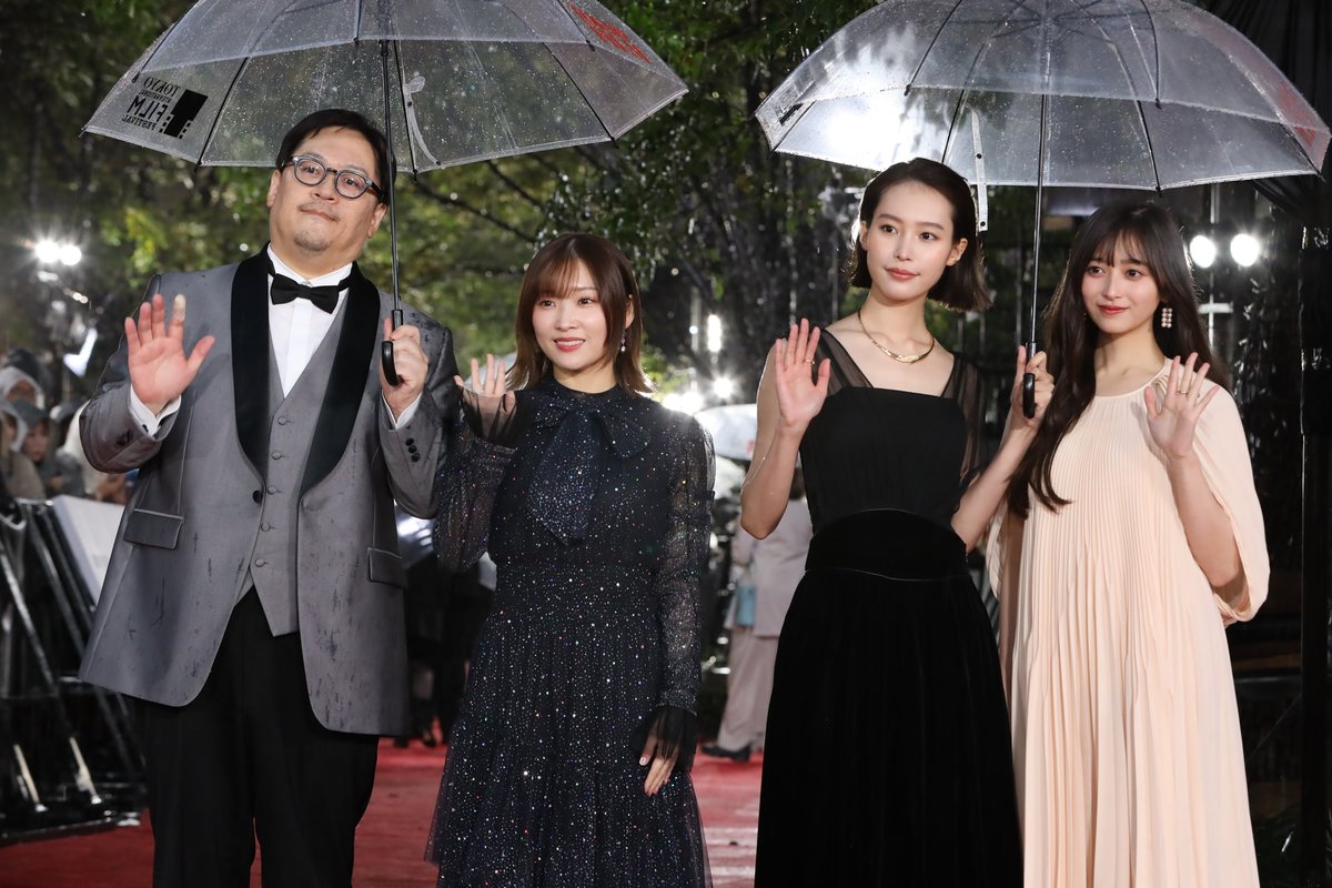 cinemalife_web's tweet photo. ━第38回東京国際映画祭━
レッドカーペットに『GROTESQQQUE-グロテスク-』錦織敦史監督、市ノ瀬加那、南沙良、乃木坂46・井上和が登場

▼ほかの写真・記事はこちら
https://t.co/SzwOTyeSE5

#東京国際映画祭 #GTQ123 https://t.co/YZr2Fkbmt7