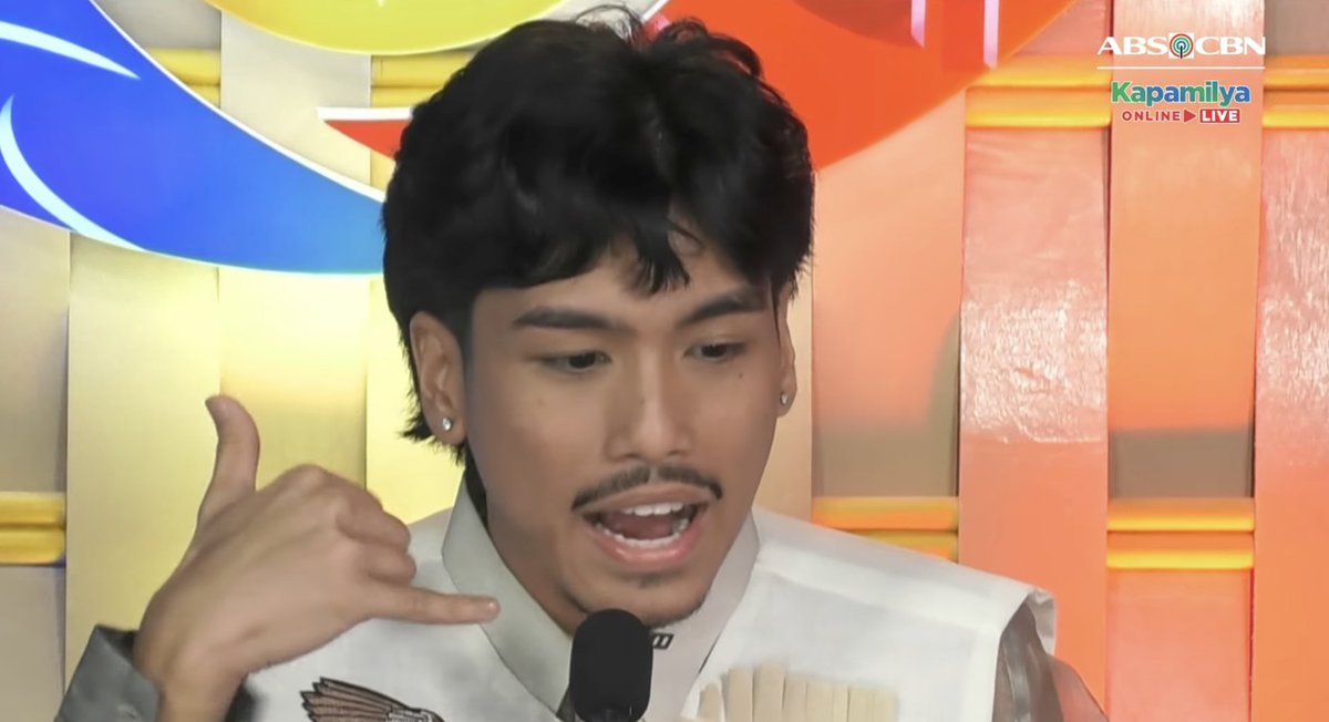 PBBabscbn's tweet photo. Hello, toilet...hello, world!? Ay iba na!? 🚽

#PBBCollab3UnangUmaga https://t.co/WqjFWxMMtO