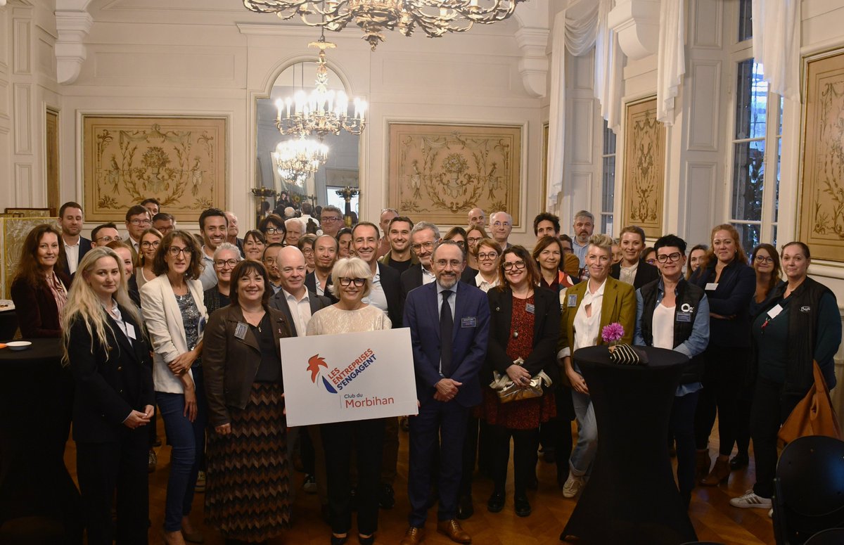 Prefet56's tweet photo. Économie et entreprises |
Entreprises engagées pour l’inclusion dans le Morbihan - 13 octobre 2026

Le 13 octobre dernier, le club « Les entreprises s’engagent » du Morbihan et ses partenaires se sont réunis en préfecture autour de Stéphane Jarlégand, secrétaire général de la préfecture du Morbihan, de Sylvie Mirouse, directrice du club FACE, de Bertrand Le Roy, directeur de l'Emploi, du Travail et Solidarités (DDETS), de Stéphanie Neibecker, directrice adjointe et de Nora Hamidi, responsable du service accès et retour à l’emploi, qualification des actifs.

Cette rencontre a réuni les entreprises engagées et les partenaires de l’emploi autour d’un objectif commun : favoriser l’accès à l’emploi de tous les publics, notamment ceux qui en sont les plus éloignés.

Au programme : bilan des actions menées en 2026, présentation des perspectives et échanges autour d’un enjeu majeur pour le territoire, l’accès à l’emploi dans les zones rurales. Des entreprises ont également partagé leurs expériences à travers notamment des témoignages sur les actions « Le Truck de l’emploi » et « Du stade vers l’emploi ».

Dans le Morbihan, 307 entreprises sont aujourd’hui engagées dans cette démarche en faveur de l’inclusion et de l’insertion professionnelle.

L’État, aux côtés du club FACE Morbihan, de France Travail et des acteurs économiques locaux, poursuit sa mobilisation pour développer des initiatives concrètes en faveur de l’emploi.

Pour en savoir plus sur le Club Face Morbihan "Les entreprises s'engagent" > https://t.co/wBdc2zuwvu