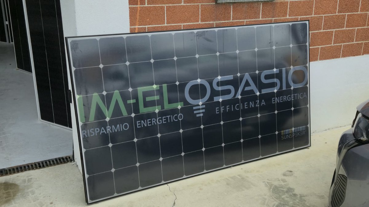 sunspeker's tweet photo. Mentre partiamo per #Vilnius🇱🇹, partono i test con un nuovo partner del territorio.
Insieme a #ImelOsasio, protagonista dell’#EfficientamentoEnergetico, integriamo i #PannelliSolari nel rispetto del paesaggio, usando il #brand come soluzione estetica.

#SolareEstetico
#SeeBeyond https://t.co/lfDjKqQosU