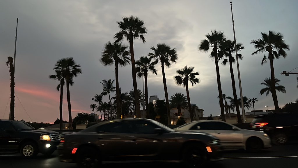 ii1937_'s tweet photo. how i love you Jeddah https://t.co/JHvQwG56GK