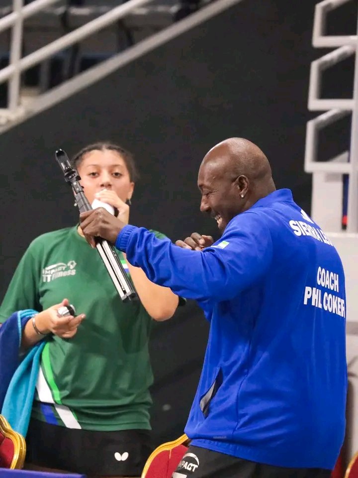 dausino_bangs's tweet photo. The 18-year-old topped her group before winning her Round of 32 match to advance to the Women’s Singles Round of 16 in Tangier, Morocco.
A proud moment for Naomi and her father, who also serves as her coach
#BareFactsWithDausinoBangs #SierraLeoneSports #ITTF #ITTFWorldRankings https://t.co/NaMNlaM3Mo