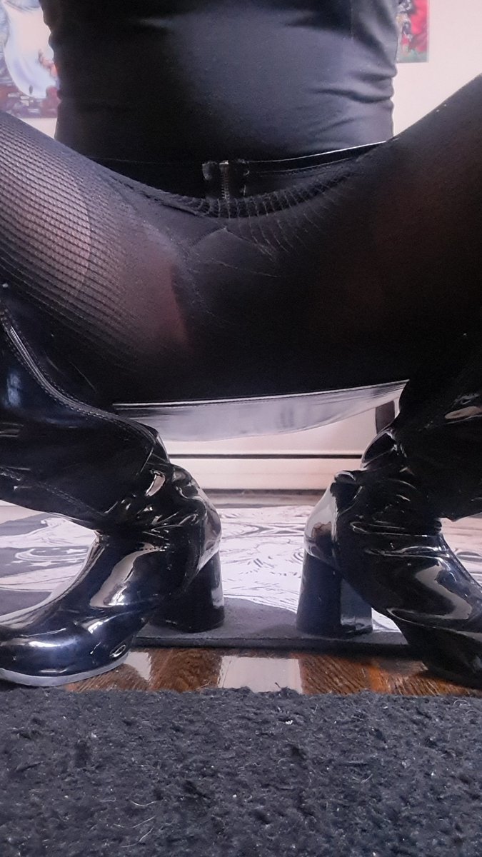 MidnaMoon69's tweet photo. Smell me
#transwoman #Tgirls #blackgirl #BlackTGirl #CDTVライブライブ #gothgirl #dl #discreet #hungdom https://t.co/j3pq9rUYUn