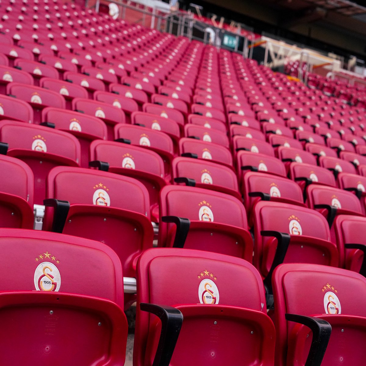 GalatasaraySK's tweet photo. 🏟️ RAMS Park karşılaşma için hazır. ✅

#GSvFB https://t.co/CrTT55onpt