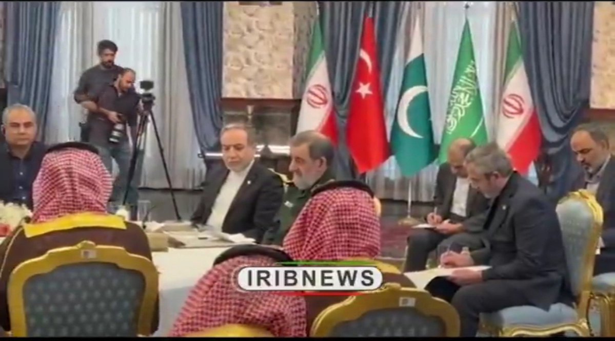 faultlineworld's tweet photo. Hey @grok why there are two Iranian flags in this meeting.
Any logic Behind? https://t.co/pr5BuCunTn