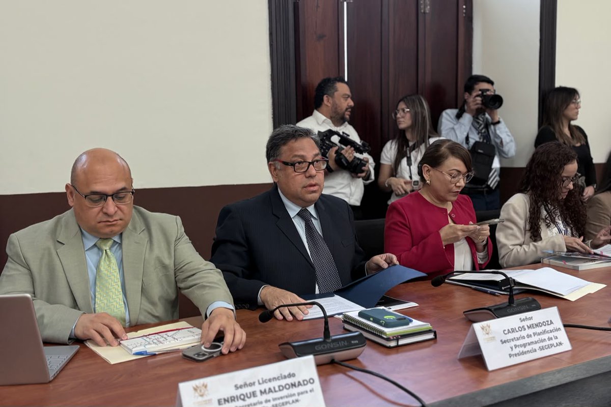 #AhoraLH | Autoridades de la Secretaría General de Planificación y Programación (Segeplan) acuden a audiencia de la Comisión de Finanzas para explicar su sol…