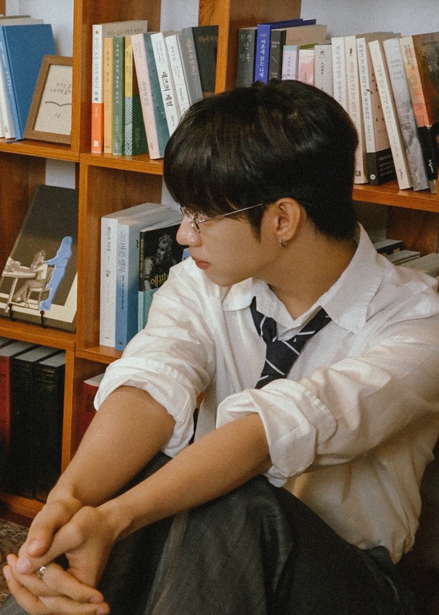 hourlyence's tweet photo. #제이엘 #JL #AHOF #아홉 https://t.co/11VSVDmsrv