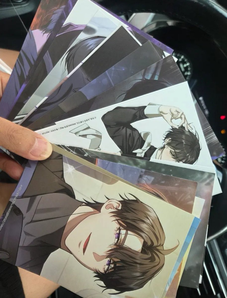 slow_luv12's tweet photo. 정말 내부 관계자라면 1,000건이 넘는 특전을 뒤에서 판매하는 동안 모펀 측은 정말 몰랐던 건가요? 아무리 비매품 특전이라지만 관리가 전혀 이루어지지 않은 것 같습니다. 이건 소비자를 향한 우롱입니다. 올바른 조치를 강력히 요구합니다.

1.판매자가 잘못올린 본인 사진첩
2.판매자가 올린 사진 https://t.co/DLSpvfIAux