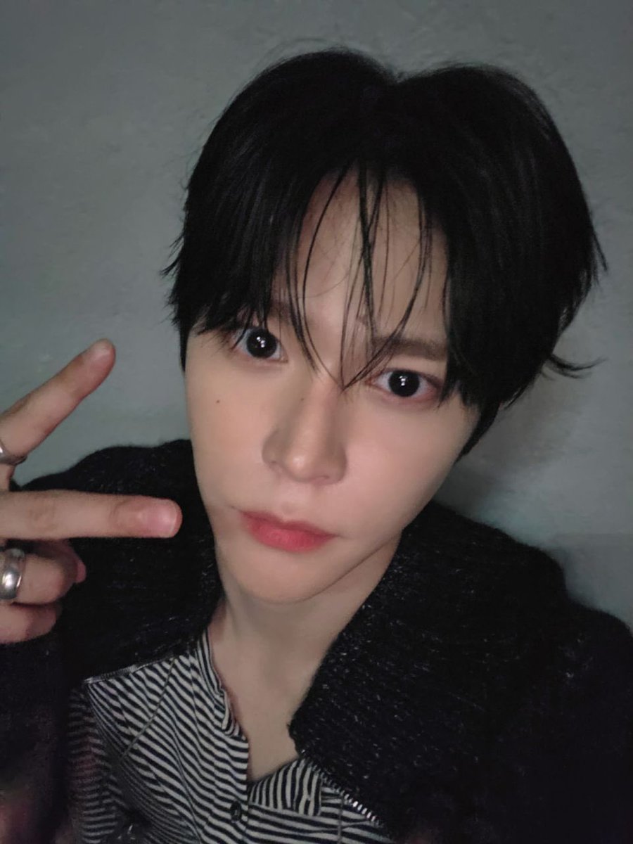 withlovechokun's tweet photo. ผมดำจุดไฝเสน่ห์ รักที่สุด 🥺🥺🖤 https://t.co/LF4BgRxeJH