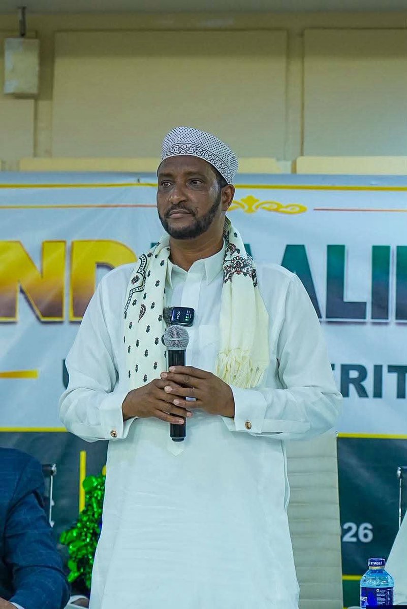 PhilisterMnytta's tweet photo. The Member of Parliament Hon. Hussien Weytan has made a clear call for prayers and material assistance. His message is that Somalis Are Peaceful people who are hosting refugees seeking immediate safety. #ManderaEastForPeace https://t.co/F5aQGodJcr