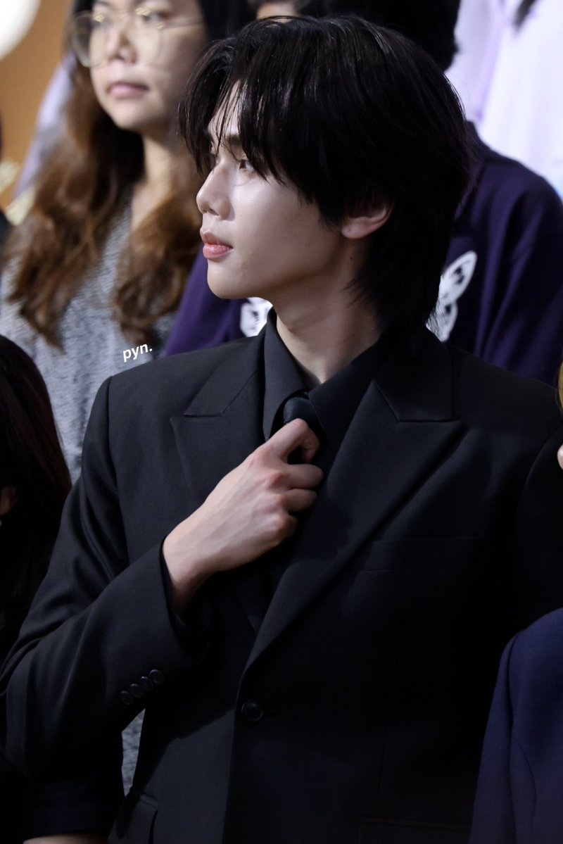pyn0915's tweet photo. ขยับไทด์หน่อยนึงคับ 👔
#dunknatachai https://t.co/D4QkoLldz5