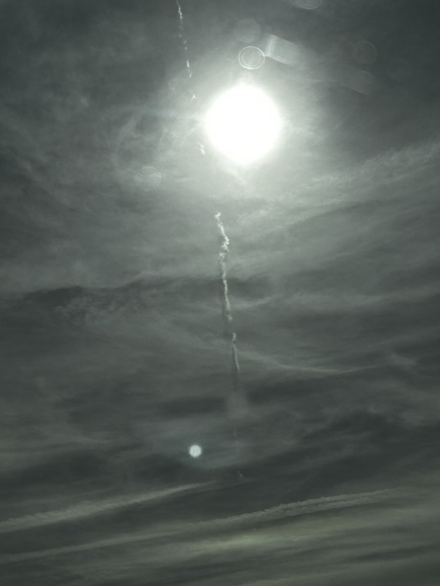 KellerWomack's tweet photo. Called it yesterday. The amount of tankers told me this would be our sky today ⤵️ https://t.co/3WkzkJIhb5