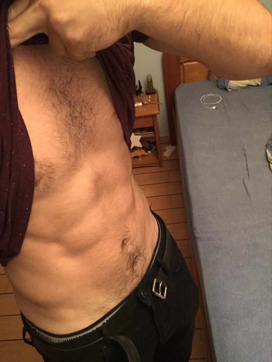 tomfaft's tweet photo. Before and after Covid ! From 62 to 112 kilos. Do you see a difference ? https://t.co/vIPW2cRbRo