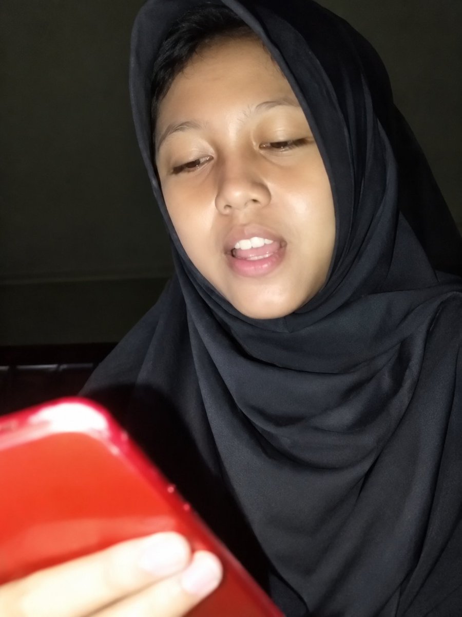 bueopr's tweet photo. Lagi enk malah di telpon 
https://t.co/RbYa4ruNFj https://t.co/J09ByKA4Bs