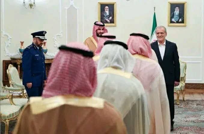 LanternSouth's tweet photo. @nmnm16376 @Lord_2025 بدور يا #سلاتيح عند ملك فارس #كسرى https://t.co/GKtY1pdlbw