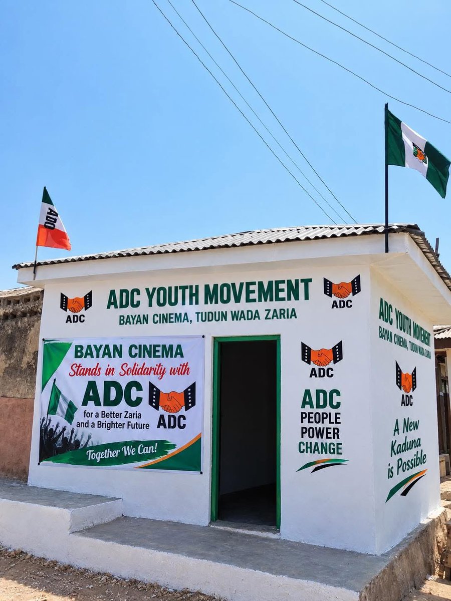 Comrdebarde's tweet photo. Kusan Yanzu Duk inda kayi a Zaria Sababbin Ofishi kawai kake gani na ADC (Arise and Shine) 

Mutane ward goma sha uku (13) Zaria Local Government Area, Kaduna State Sun Nuna Goyon bayan su Don samun canji daga azzalumar Gwamnati ta APC tun daga Sama Har kasa. https://t.co/CzR2ItXJx2
