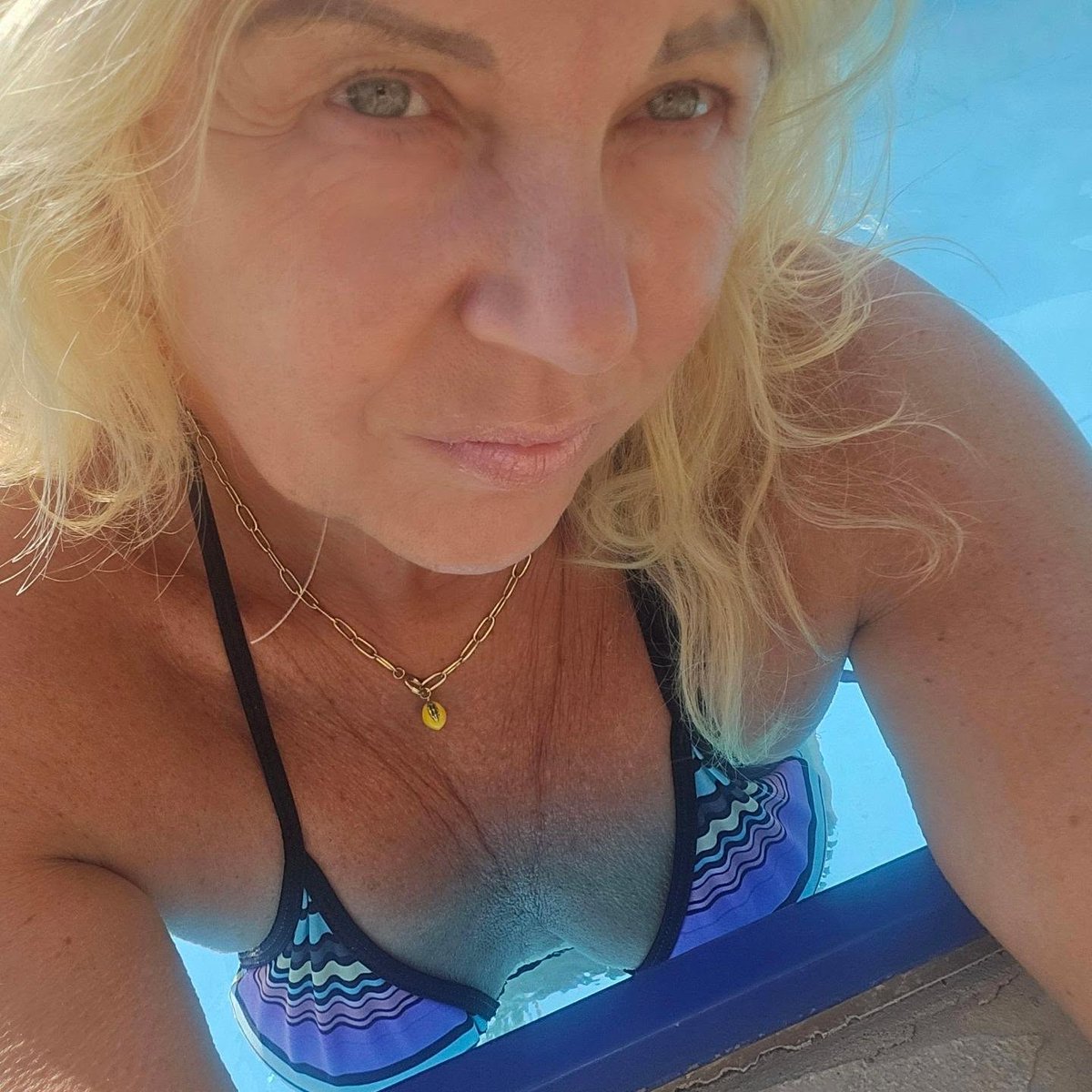 SimoneFlX's tweet photo. Real older body with a filthy dripping cunt beats any young fantasy you’ve had https://t.co/p3NWClitPV https://t.co/ufhFMy8Ncm
