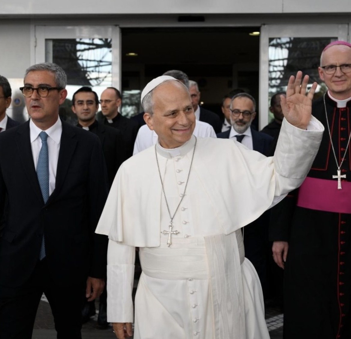 elnoticiero_6's tweet photo. #EN6 | #Internacionales El papa León XIV confirmó que realizará su viaje a Suramérica previsto del 6 al 17 de noviembre a Uruguay, Argentina y Perú. https://t.co/wGFOUWGufo