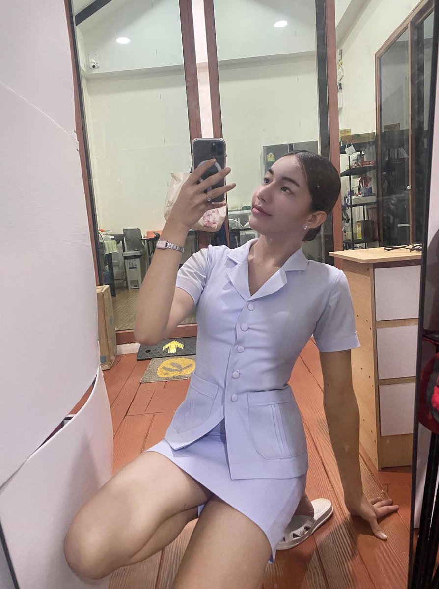 Waspst7b's tweet photo. ชุดจะแตกละ เหลือคน🤣🤔 https://t.co/hEPl3httAN