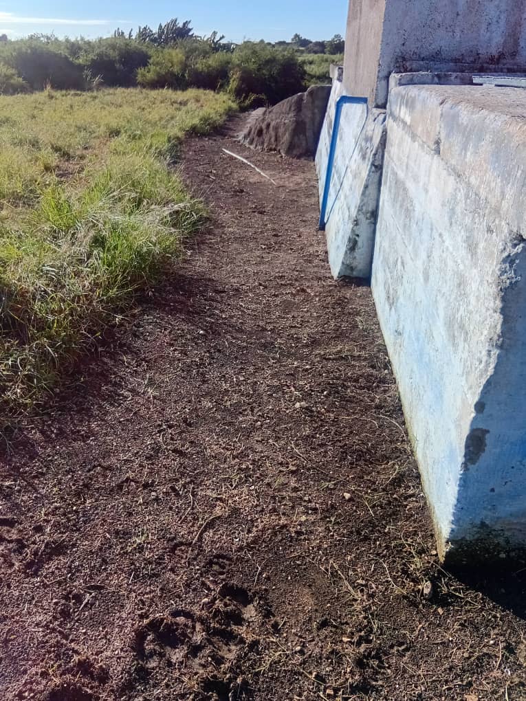 EAHMatanzas's tweet photo. En octubre continuamos el mantenimiento de nuestras obras Embalse 20 (Aguica), pese a las dificultades económicas. Gracias a Tamara Carrazana y Vigoa por su apoyo y compromiso incondicional
@gpppmatanzas @reynaldoivanf @gladysdoval68 @AntonioTapanes https://t.co/P40TOYFuok