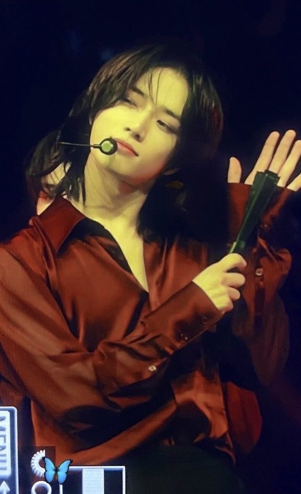 beomgyirl's tweet photo. no but i cannot believe THIS GUY believes he struggles to show sensuality on stage…. you are THE most alluring omega cbg https://t.co/6YnifztksT