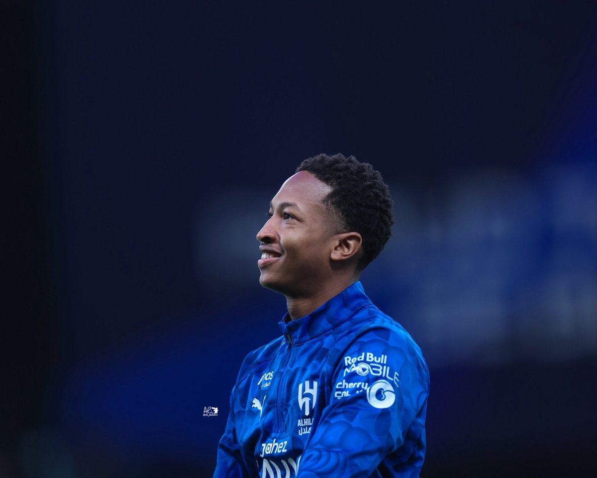 baytAlhilal's tweet photo. 🚨🚨🚨🚨🗣️ مراد هوساوي:

الهلال نادي جماهيري وأنت مطالب بتحقيق بكل البطولات.

 هذا أمر طبيعي لأي نادي كبير زي الهلال 💙 https://t.co/1qLPBxyFTp
