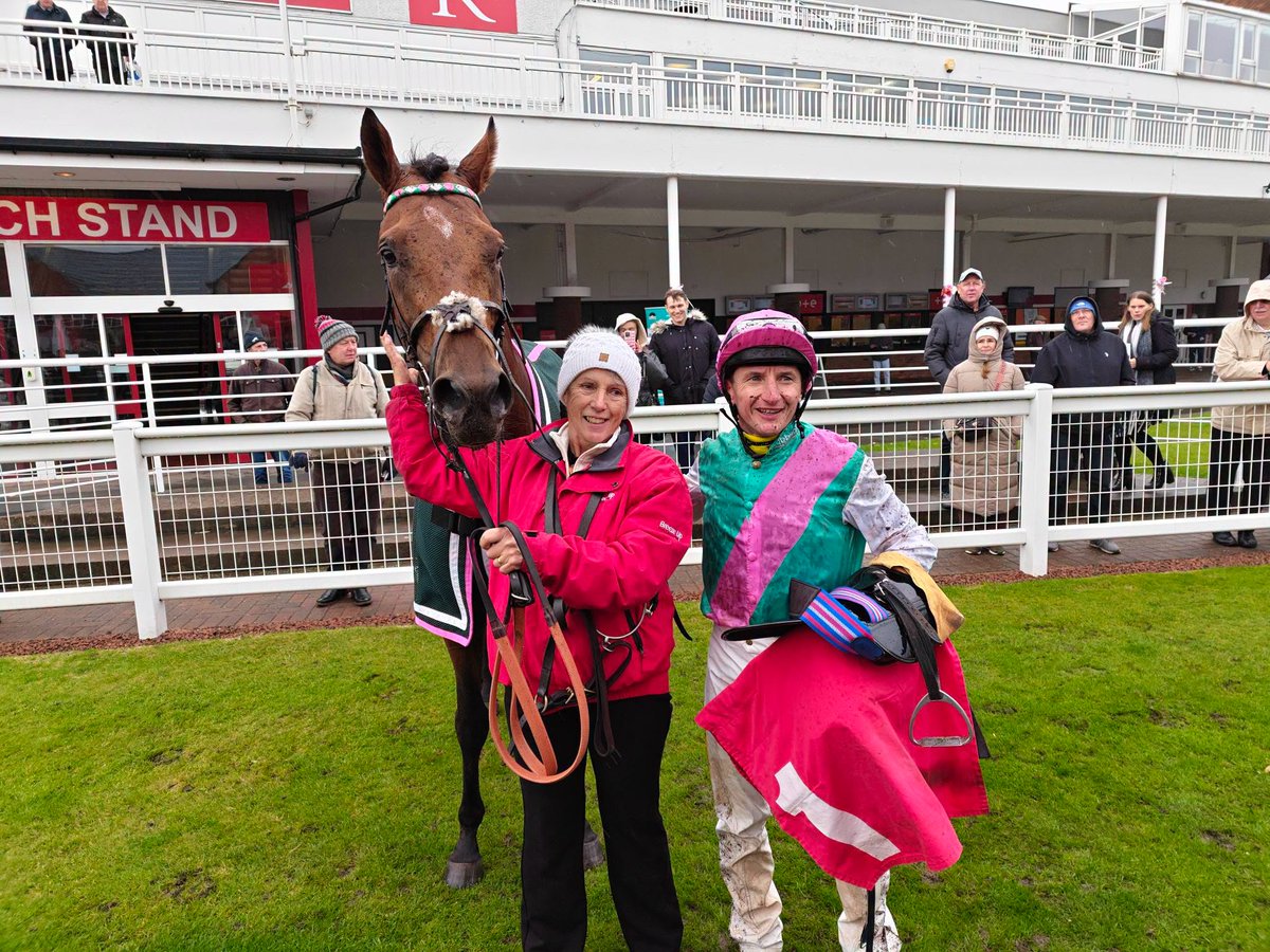 Redcarracing's tweet photo. A huge thank you to everyone who joined us for this afternoon’s meeting! 🏇💙
We hope you all had an enjoyable day of racing! 🏇✨
That’s our final meeting of the year wrapped up! 
Thank you for your continued support, and we look forward to welcoming you all back next year! 💙 https://t.co/5LbDMdSzAG