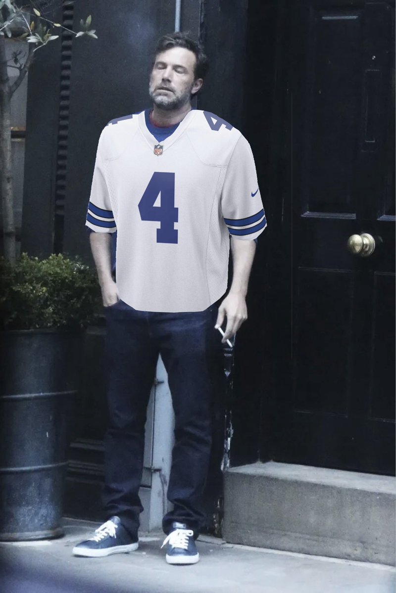 joerodcomedy's tweet photo. The Dallas Cowboys play football today. https://t.co/YNxvONKEw8