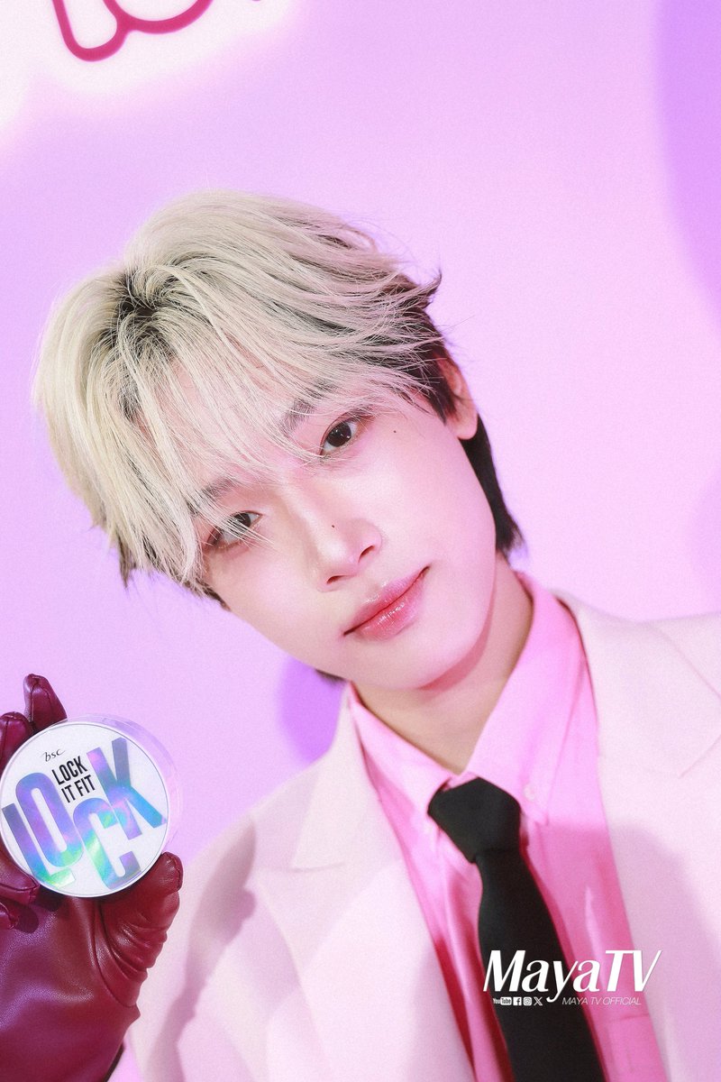mayaonline2002's tweet photo. Snapshot #MAYATVOFFICIAL | เน็กซ์ ณัฐกิตติ์ #NEXnattakit ร่วมงานเปิดตัวโฉมใหม่ EVEANDBOY THE NEW UNDERGROUND #EVEANDBOYSQ1

NEX BSC EVENT

#BSCxNEX
#EVEANDBOY  #EVEANDBOYTheUndergroundSQ1 https://t.co/9hgeQIjOnl