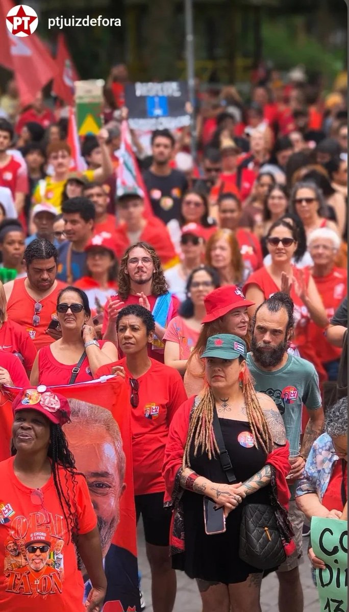 sarahaffonso's tweet photo. #ExercitoDoLula pelos próximos 4 anos https://t.co/SyVmm47jtK