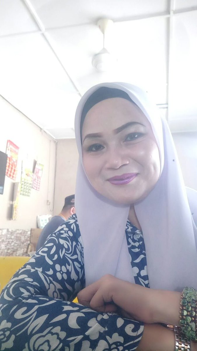 pxotatos's tweet photo. Bapak , Anak dan tetangga sebelah
https://t.co/WxcTO7verB https://t.co/034kMaF4PV