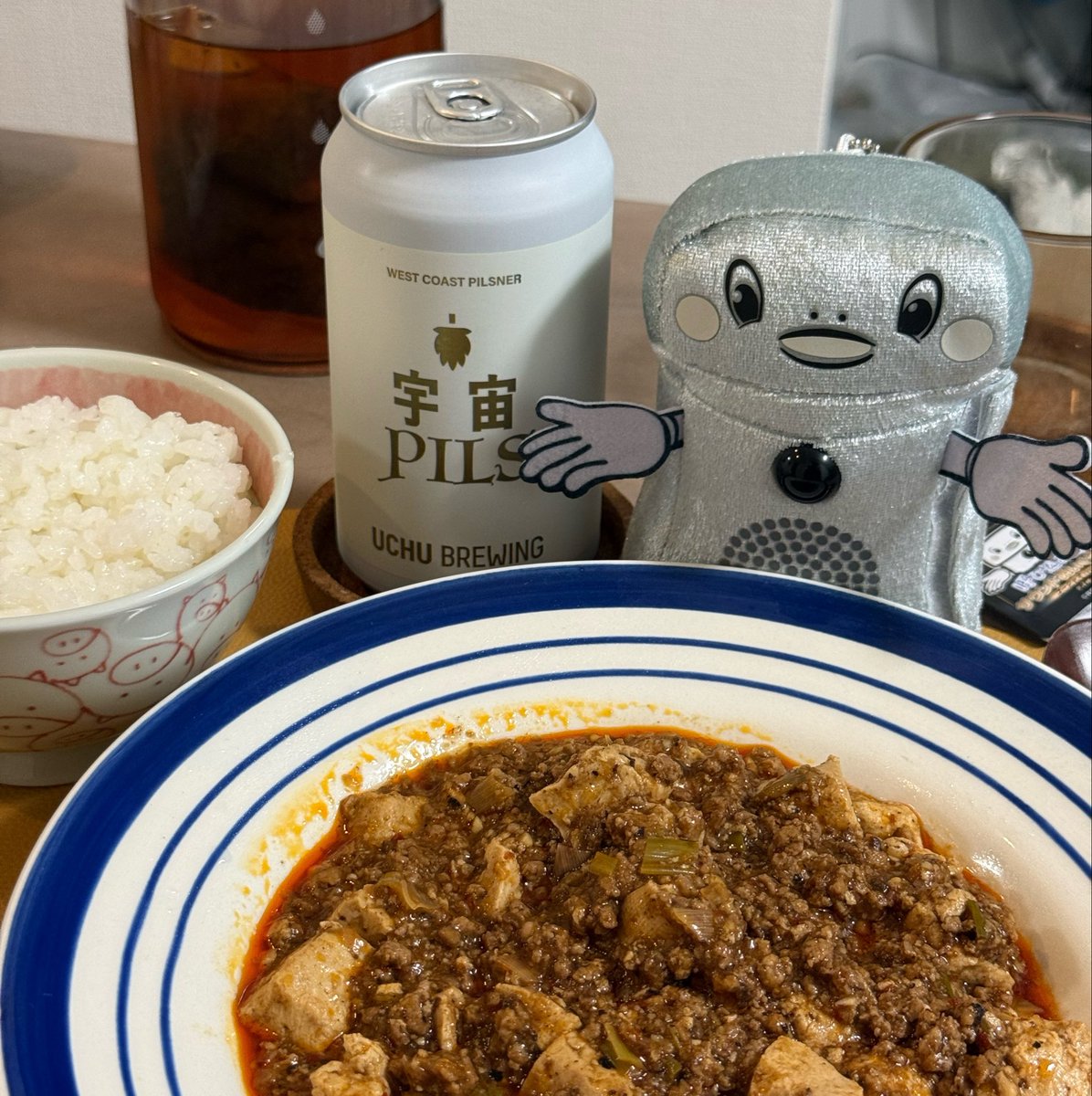 fui922's tweet photo. 高級麻婆豆腐と呼び込み君(ゴージャス) https://t.co/X3x8Srx7tG