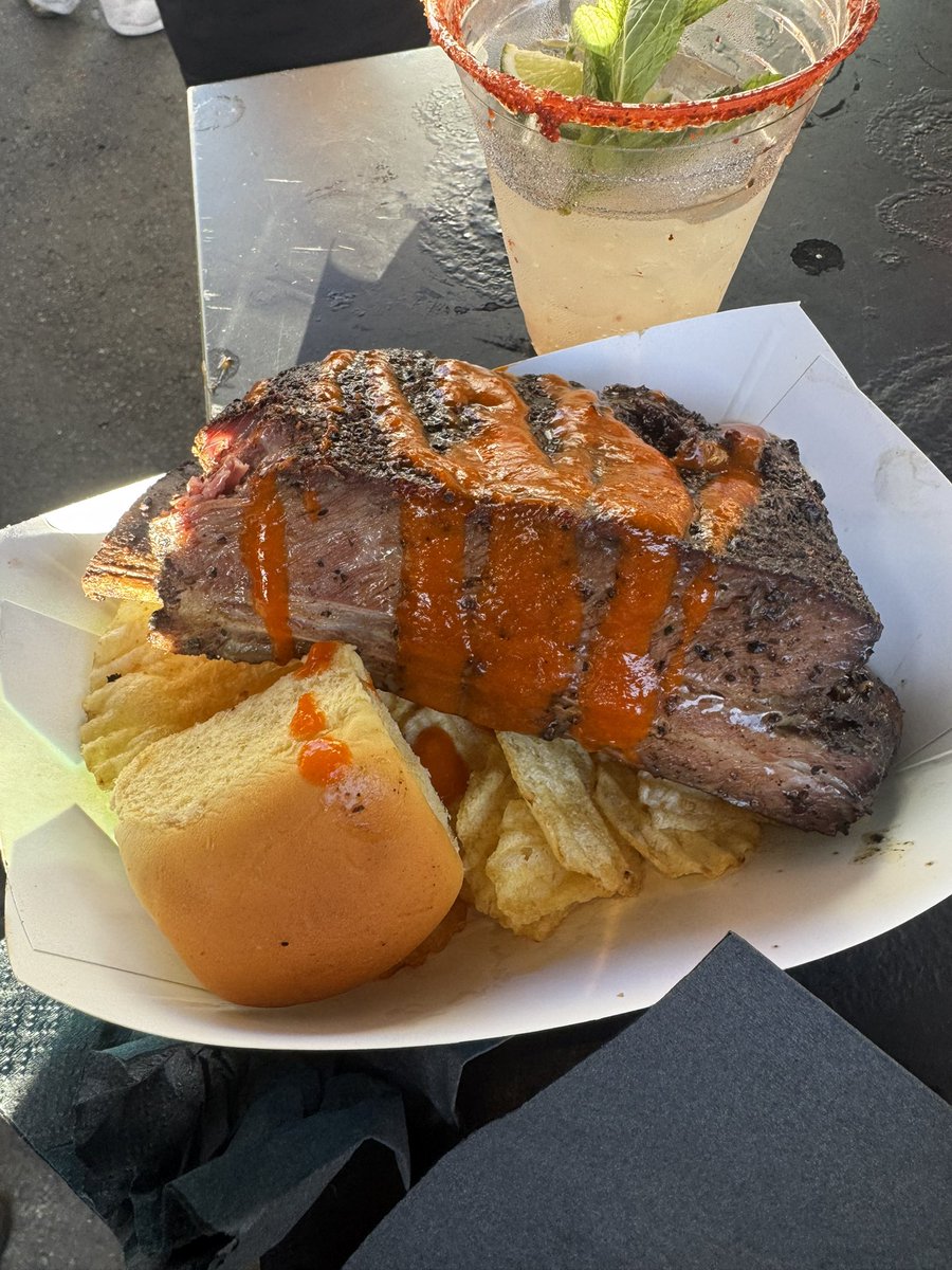 CoachHop's tweet photo. 🪩🕺🍺🍖 #RnBandRibs #RnBParty #DsyParty 🔥🔥🔥 https://t.co/K0UkvniYFn