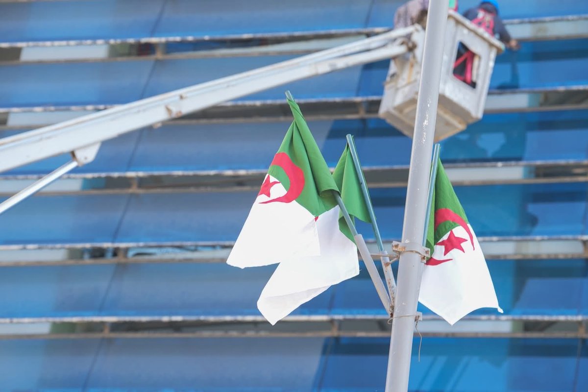 algatedzEng's tweet photo. 🛑 #Algeria 🇩🇿 prepares to mark the 72nd anniversary of the Liberation Revolution, with urban beautification works underway across Algiers’ 14 administrative districts ahead of the national celebrations. https://t.co/3XcdFEASXG