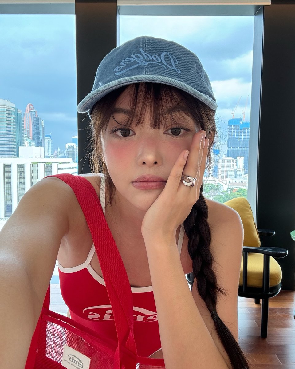 MafraRic's tweet photo. 財布を開いたときの切なさは、世界共通のミステリーだよね。ふとそんなことを考えた。 😎🙌
aLChD https://t.co/bkSZHmLJBj