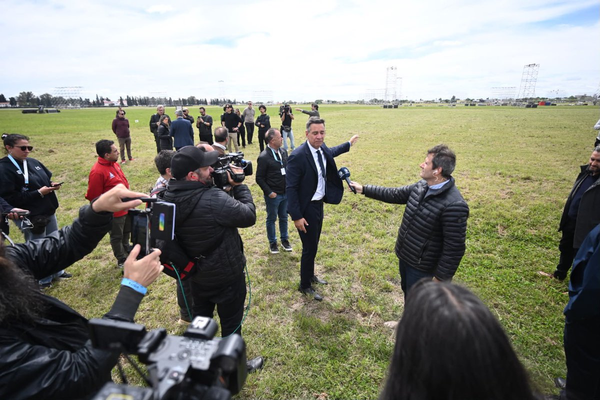 miguelsiciliano's tweet photo. AVANZAN LOS PREPARATIVOS EN EL PREDIO DE FADEA

Hoy recorrimos, junto a @PasseriniOk, funcionarios municipales, representantes de la Iglesia y de las Fuerzas de Seguridad, el predio de la Fábrica Argentina de Aviones, el lugar donde el papa León XIV llevará adelante la Eucaristía cuando visite nuestra provincia. Será el sitio donde más gente se congregue para ver y escuchar al Santo Padre, por eso estamos trabajando de manera incansable para garantizar todos los aspectos organizativos que un evento de este calibre demanda.

¡Córdoba se sigue preparando para recibir de la mejor manera a León XIV!

#HacerParaCrecer #Córdoba #PapaLeónXIV #LeónXIV #FAdeA